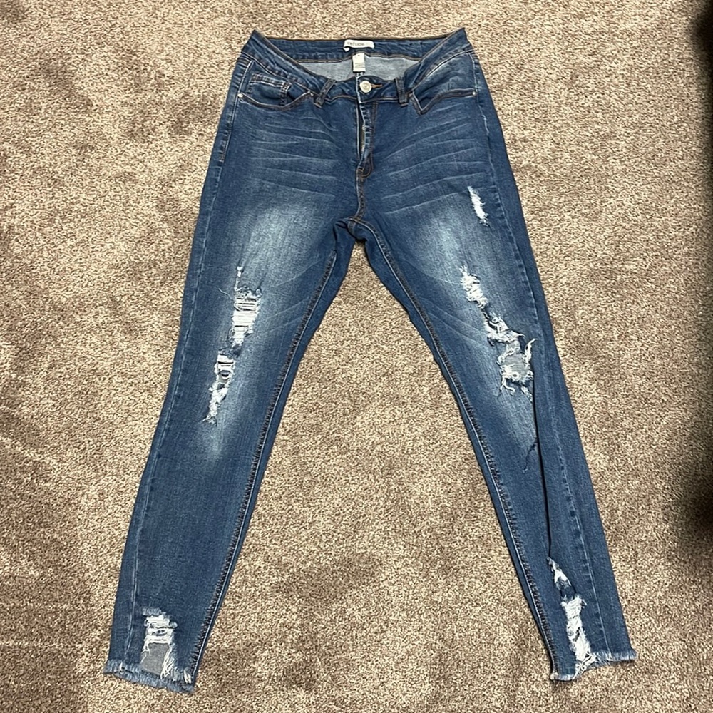 refuge ripped jeans